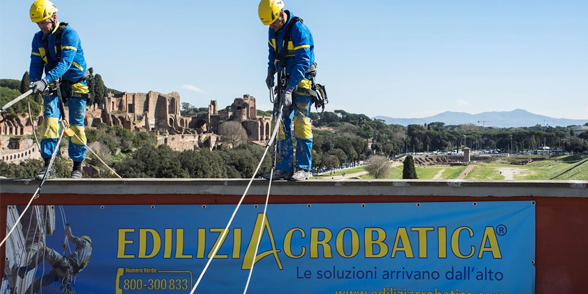 Interventi edili su funi Interventi edili su funi