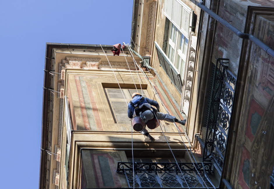 cerco muratore per agosto