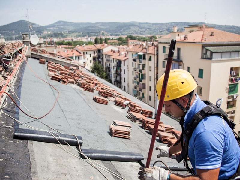 I COSTI PER LA RISTRUTTURAZIONE DEL TETTO DI CASA
