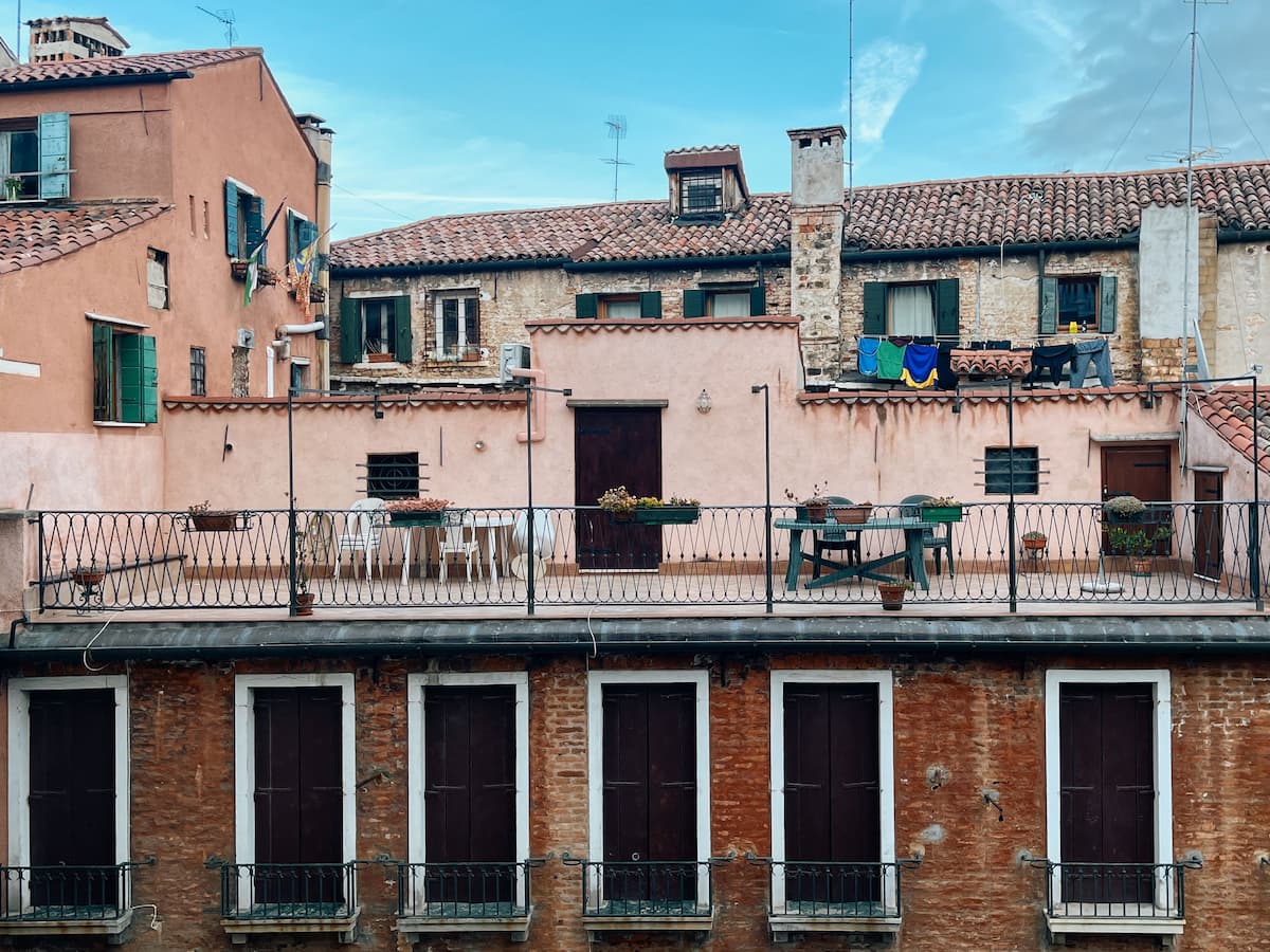 Terrazzo alla Veneziana: cos’è, come si fa, perché sceglierlo