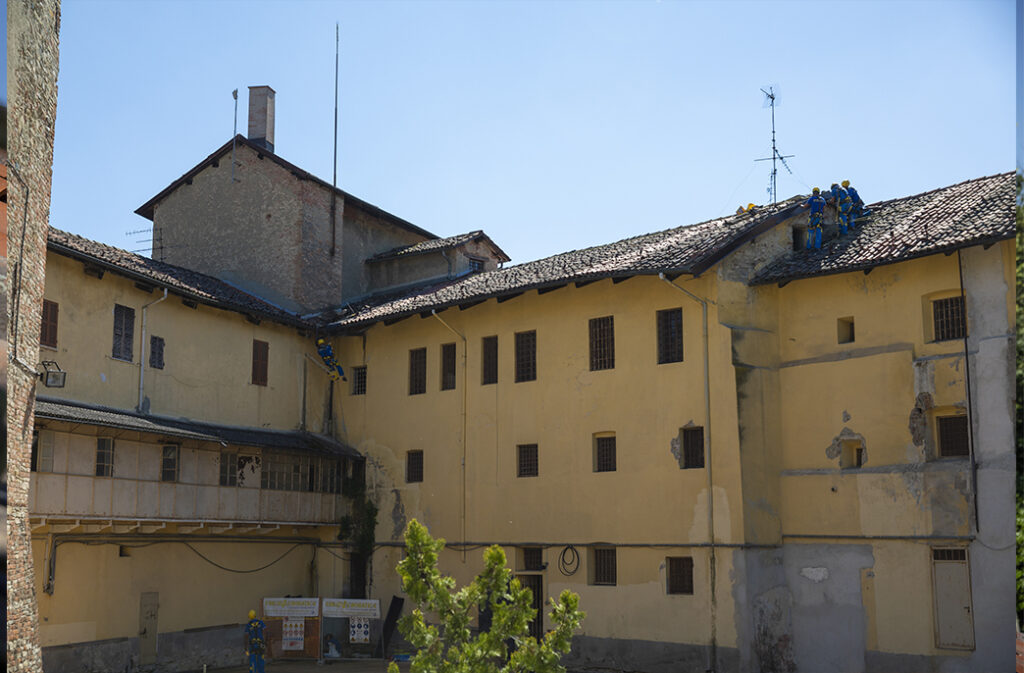 manto di copertura in manutenzion edilizia acrobatica